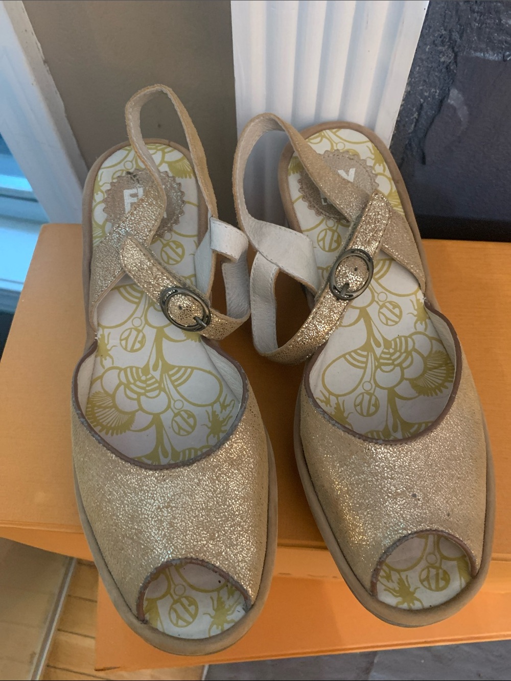 Fly London Women's Gold Glitter Slingback Peep-Toe Sandals